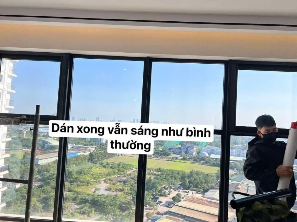 Thi công dán phim cách nhiệt Quận 7